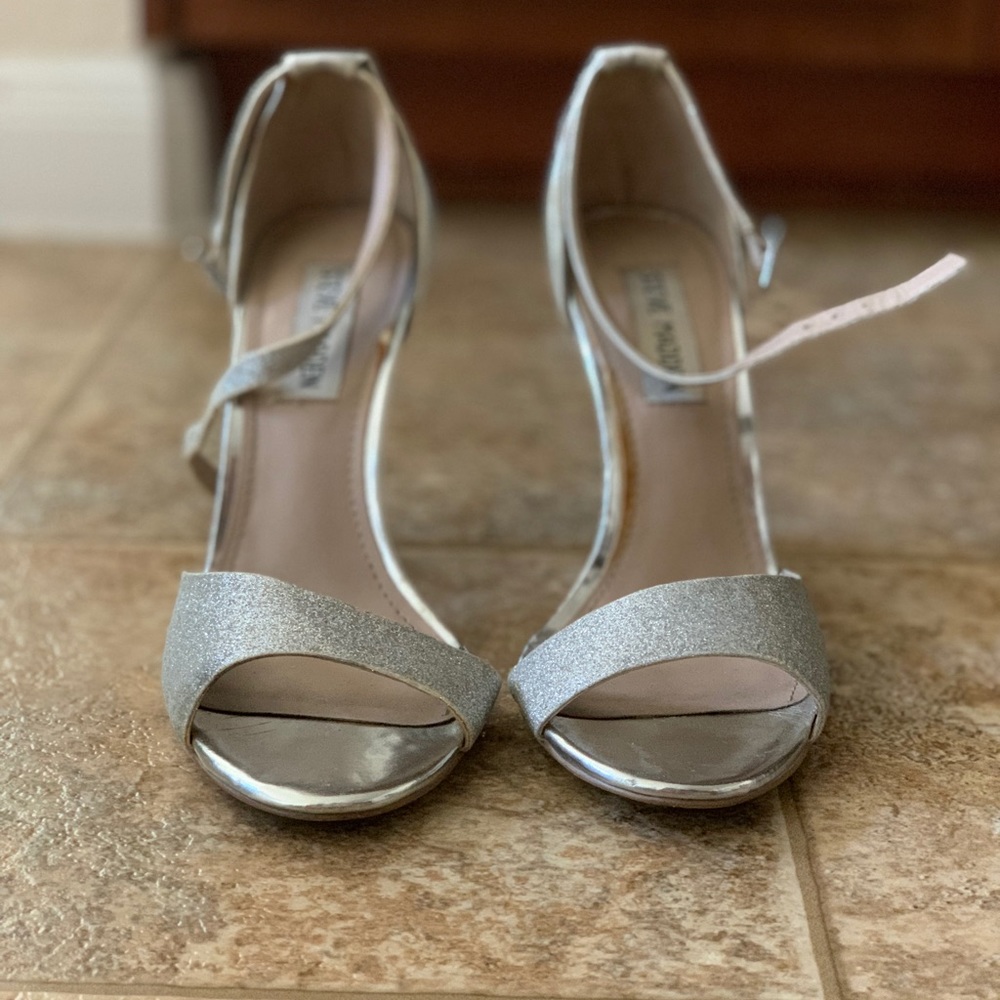 Sparkly Silver Steve Madden Women’s Heels